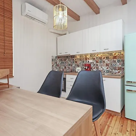 Retro Corfiot Junior @ Old Town