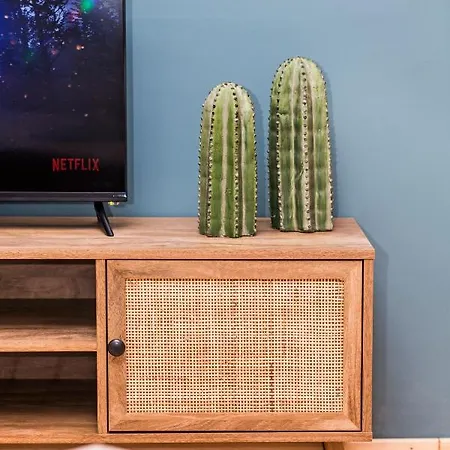 Retro Corfiot Junior @ Old Town *